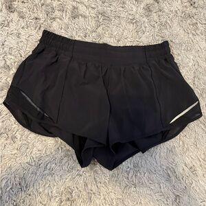 Lululemon Hotty Hot High-Rise Lined Short 2.5"